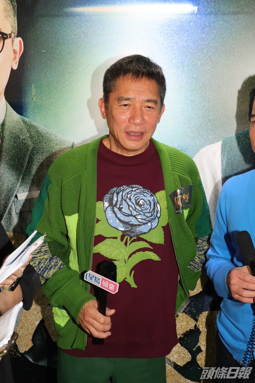 從未接觸過樂器的偉仔，今次為挑戰練鋼琴彈三首歌而感到艱苦。​